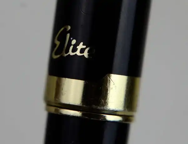 pilot Elite 95s 18K pocket fountain pen with 18K solid gold Script nib - Image 7