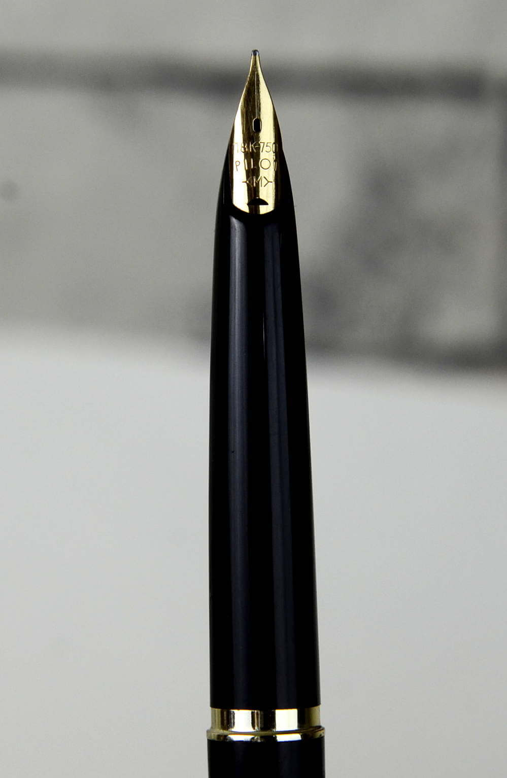 Buy Pilot Elite Posted 95s fountain pen with 18K solid gold M nib online