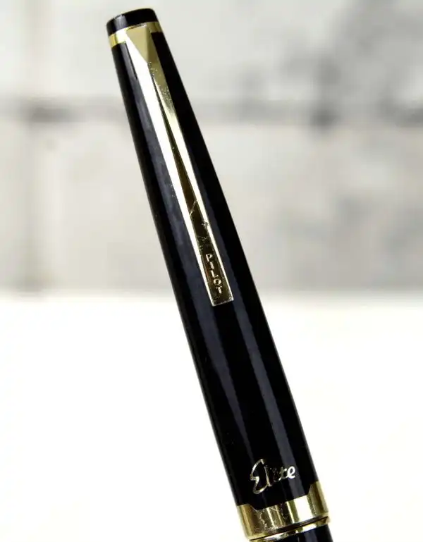 pilot Elite 95s 18K pocket fountain pen with 18K solid gold Script nib - Image 9