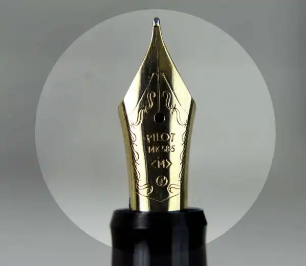 Vintage Pilot Namiki Custom 67 black barrel fountain pen -  14K 585 solid gold M nib - Image 6