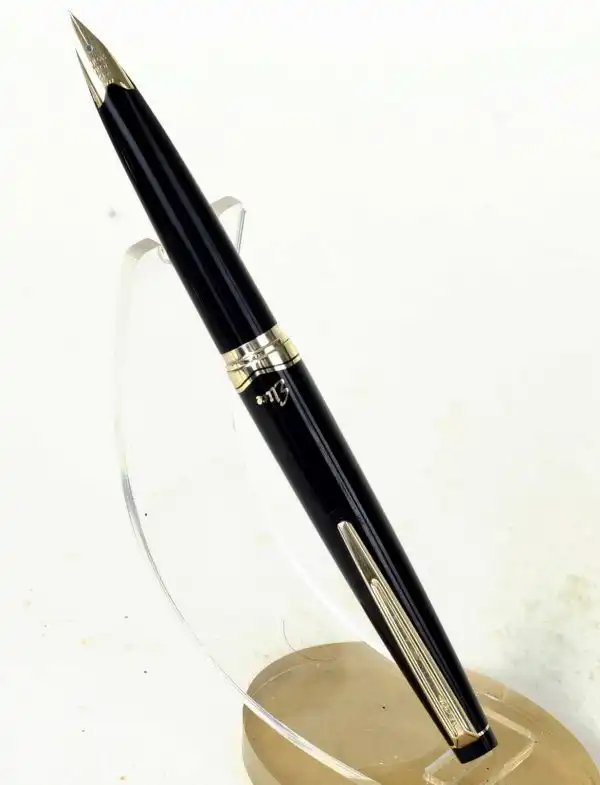 Vintage pilot Elite 95s  pocket fountain pen with 14K solid gold F nib - Image 2