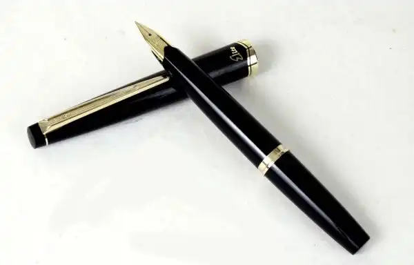 Vintage pilot Elite 95s  pocket fountain pen with 14K solid gold F nib - Image 3