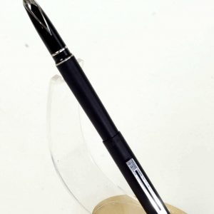 vintage-sheaffer-targa-black-barrel-fountain-pen-inlaid-steel-Broad-nib