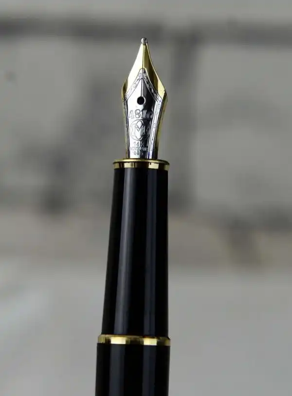 Montblanc Meisterstück 144  fountain pen 14K gold dualtone M nib - Mint - Image 7
