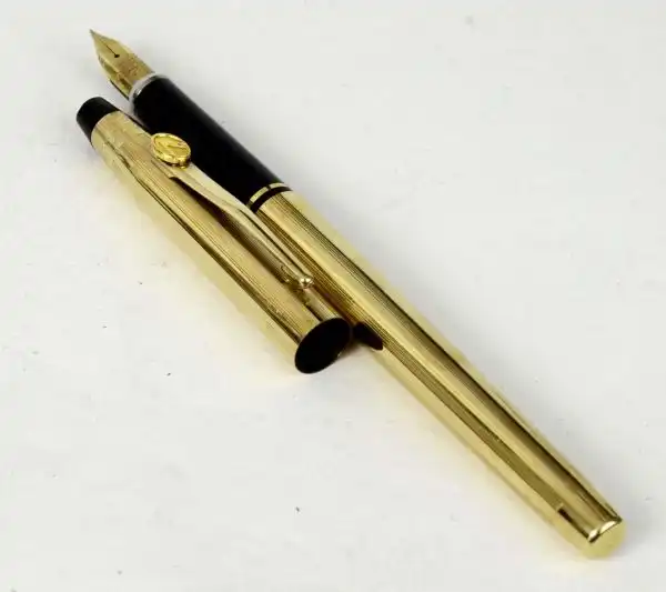 Vintage cross century fountain pen - 10K gold filled barrel and 14K solid gold nib - Image 3