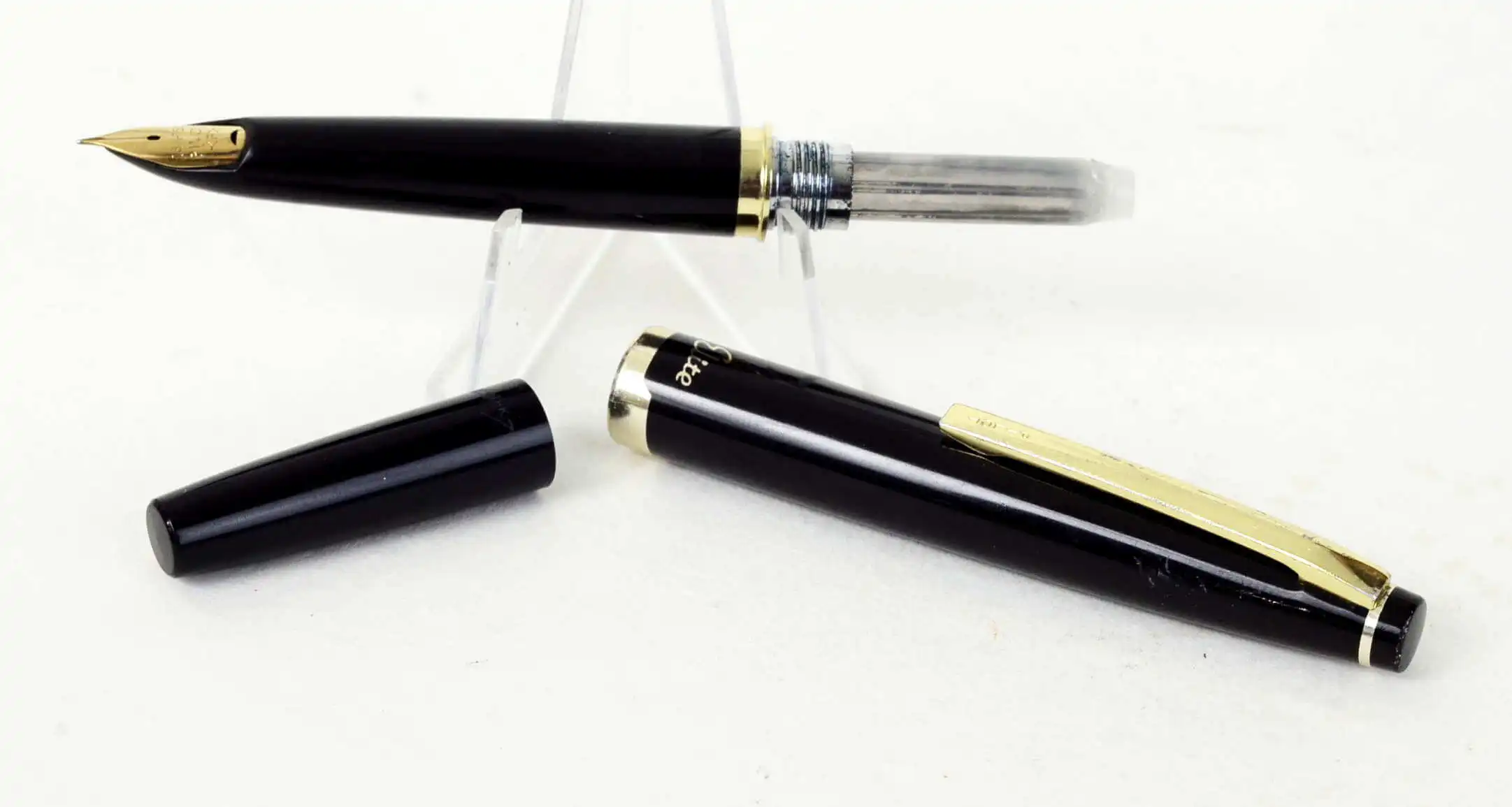 pilot Elite 18K pocket fountain pen with 18K solid gold F nib - Image 8