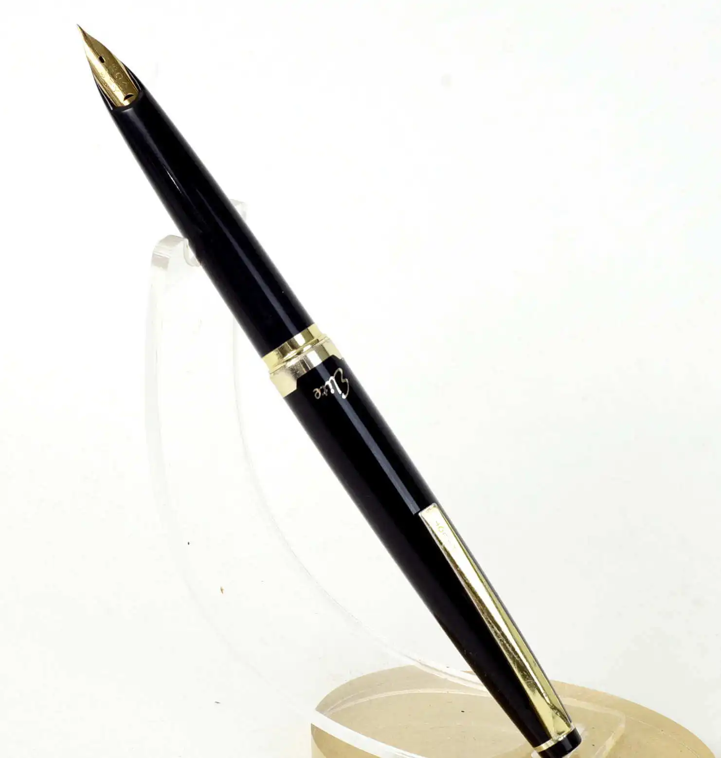 pilot Elite 18K pocket fountain pen with 18K solid gold F nib - Image 2