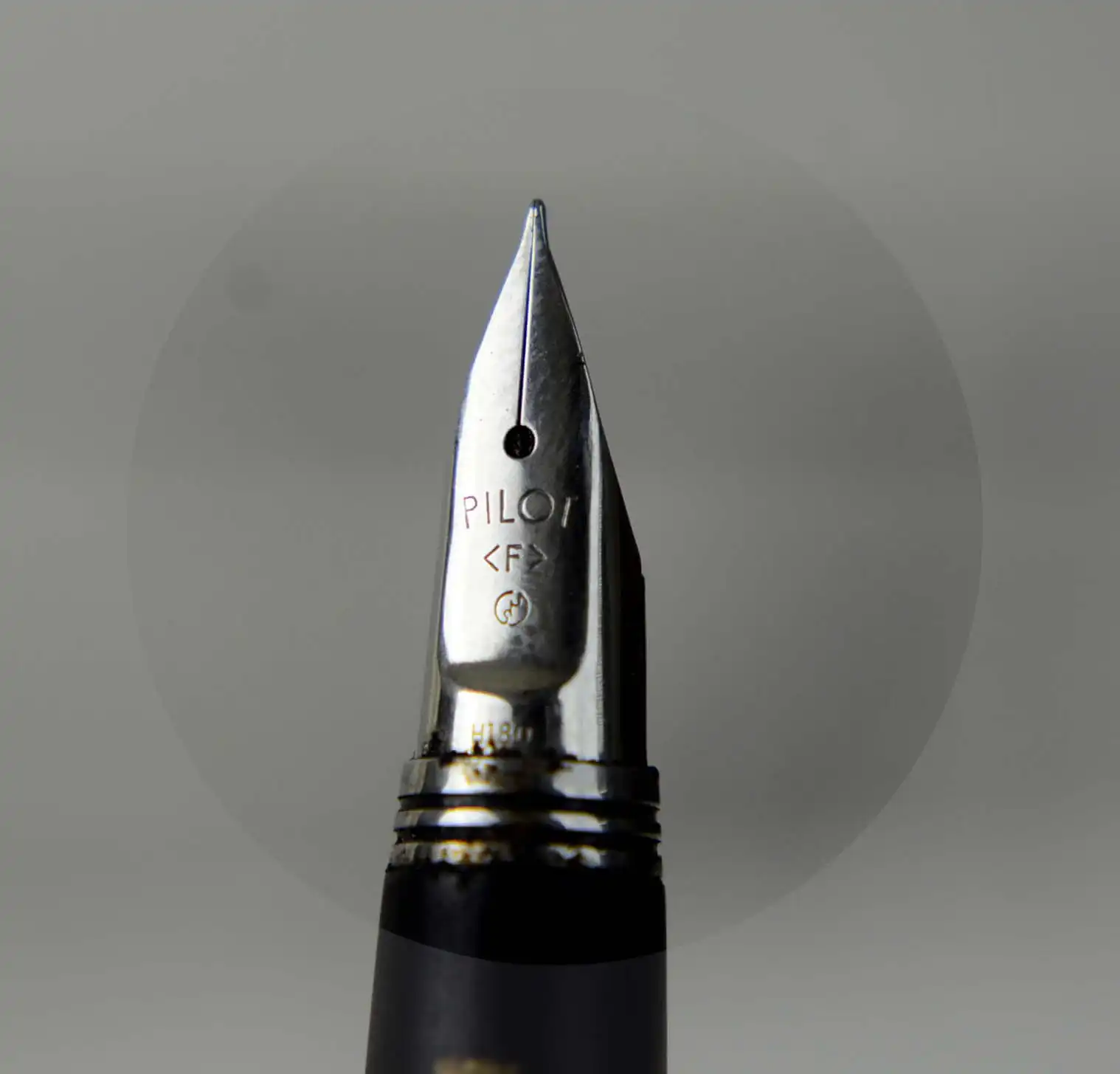 Vintage rare pilot Namiki MYU black fountain pen with Fine nib and original converter - Image 6