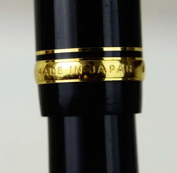 Vintage Pilot Custom 74 black barrel fountain pen -  14K 585 solid gold EF nib - Image 9