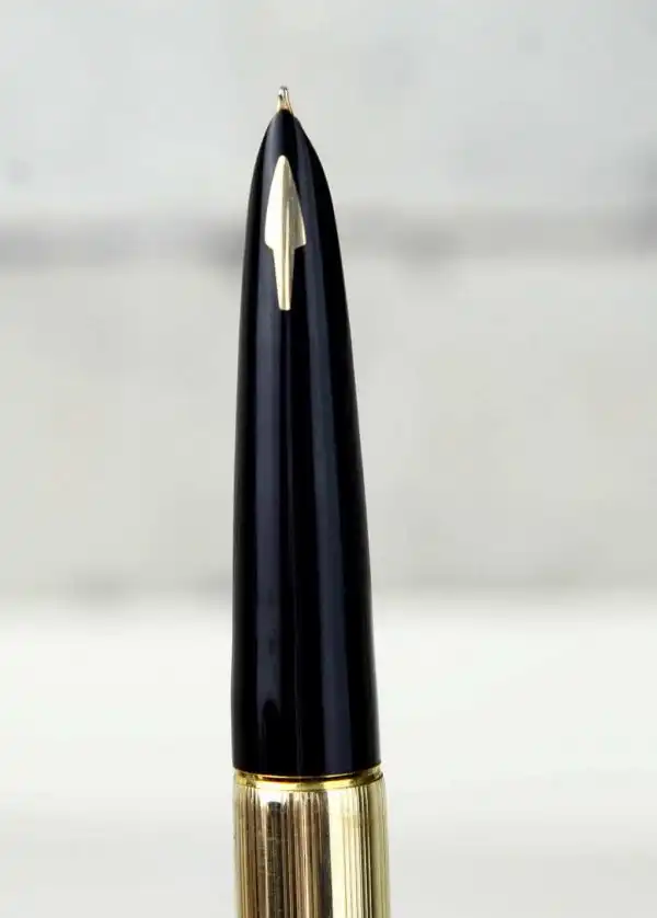 Vintage Parker 61 fountain pen 12K gold filled  and 14K Gold M nib - Image 4