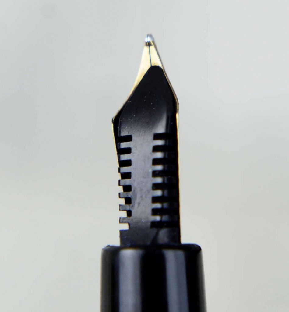 Parker la plume fountain pen with 14C solid gold F nib