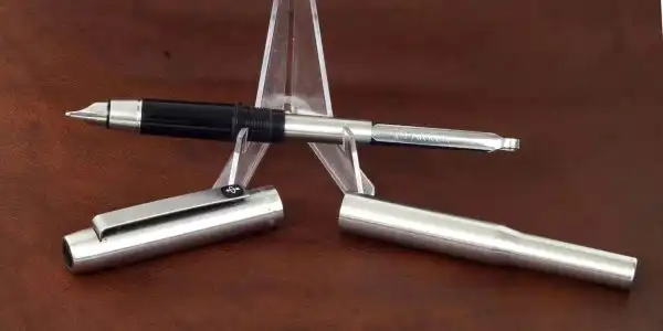 Parker 25 vintage chrome barrel fountain pen with Original Converter  - M nib - Image 3