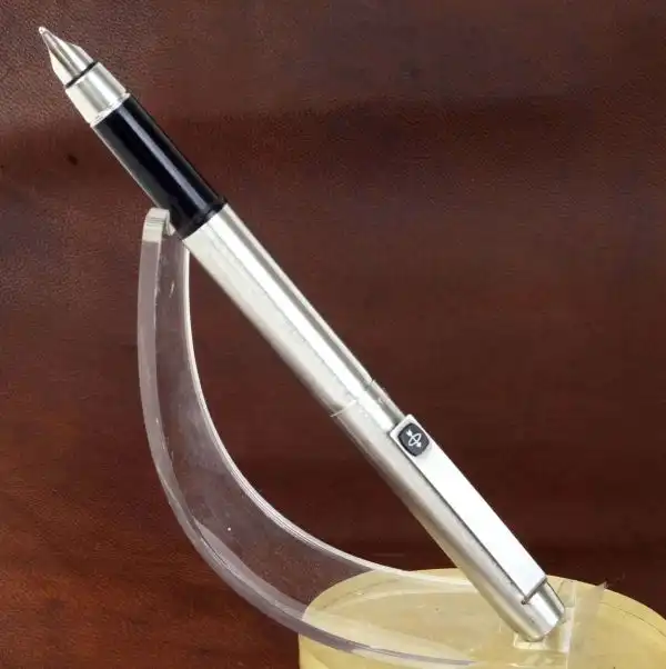 Parker 25 vintage chrome barrel fountain pen with Original Converter  - M nib - Image 2