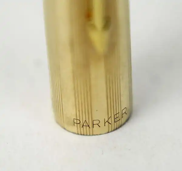 Vintage Parker 61 fountain pen 12K gold filled  and 14K Gold M nib - Image 7
