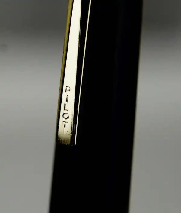 pilot Elite 18K pocket fountain pen with 18K solid gold F nib - Image 6