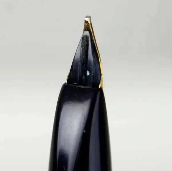 Vintage Platinum P300 posted fountain pen - 18K solid gold  semi-hooded M nib - Image 7