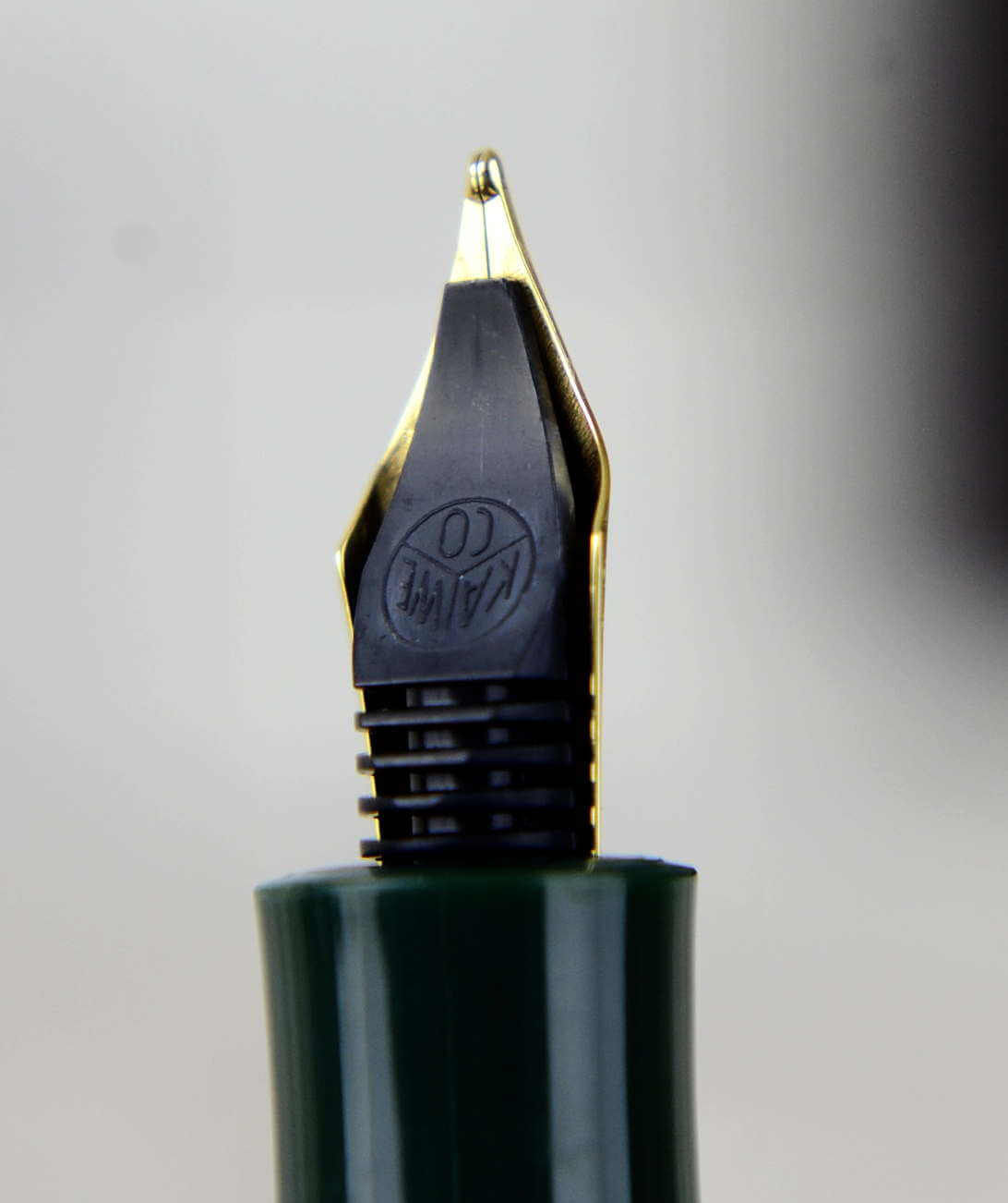 Kaweco sport classic fountain pen with M golden nib - Short pen