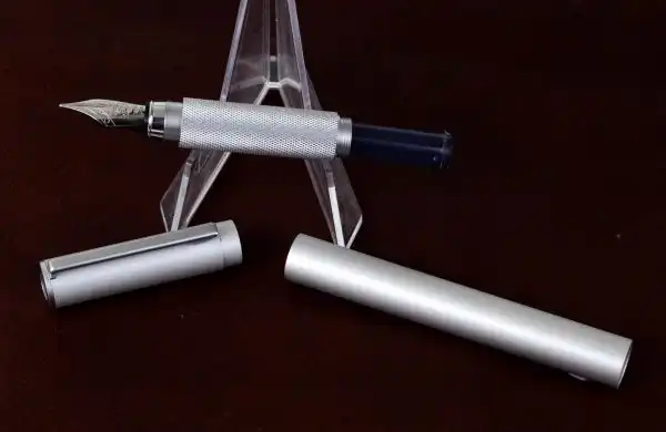 Muji industrial fountain pen With iridium point F nib - Made in Japan - Brand new - Image 3