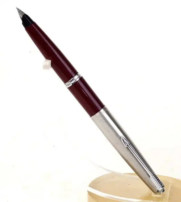 Fountain pen parker 45 vintage fountain pen F nib  - Red barrel - Image 2