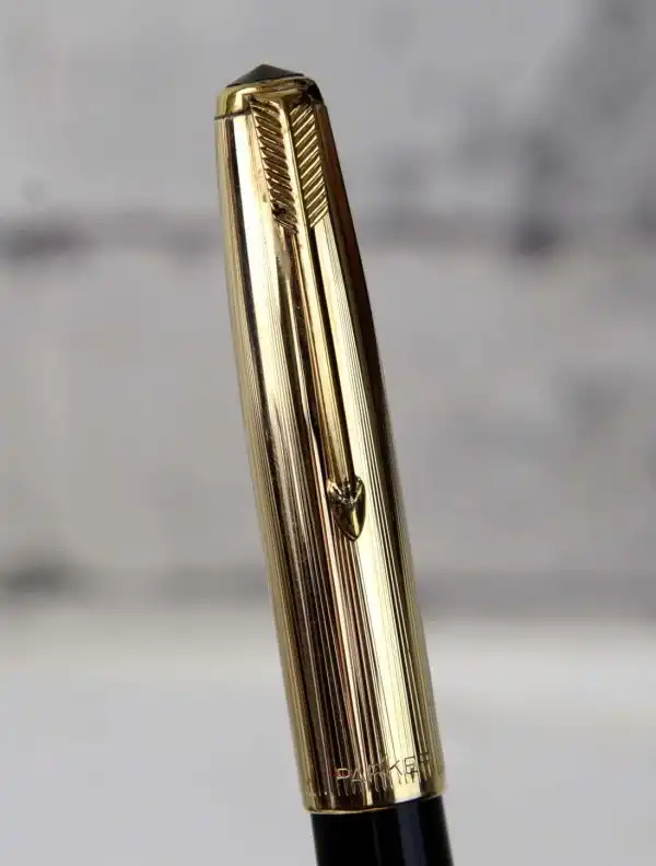 Vintage parker 51 aerometric fountain pen  with 14 Karat solid gold F nib  - Uninked - Image 4