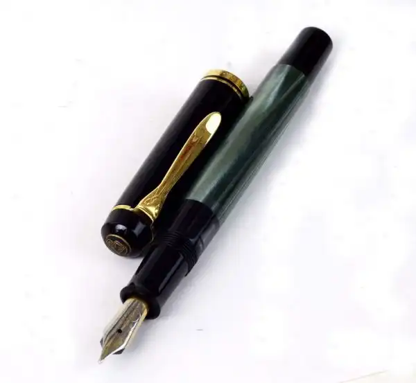 Pelikan M200 piston filler fountain pen with gold plated B nib - Image 4