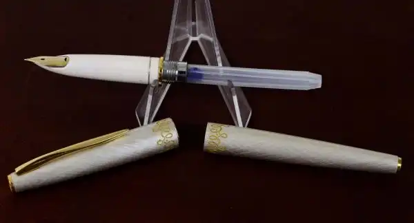 Pilot Vintage lady fountain pen -  18K 750 solid gold F nib - Image 3