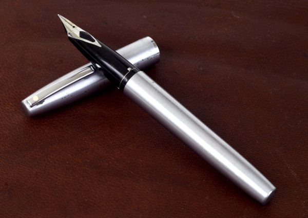 Vintage Sheaffer Imperial 444 chrome fountain pen with Steel Inlaid F nib - Image 4