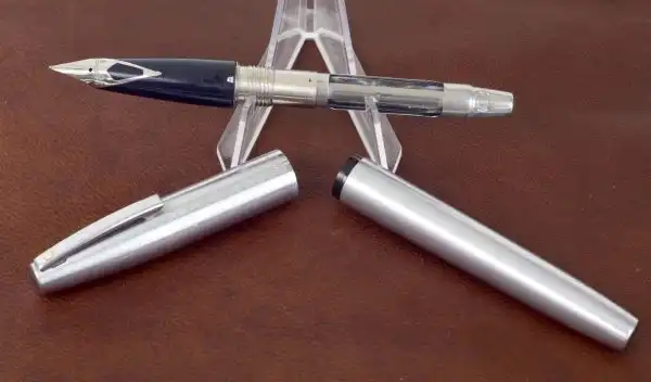 Vintage Sheaffer Imperial 444  fountain pen with Steel Inlaid M nib - Image 2
