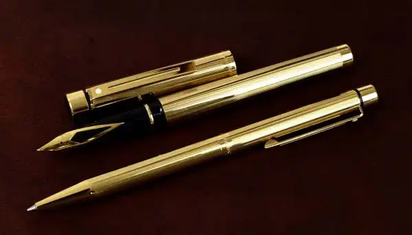 sheaffer targa fountain pen and  ballpoint pen set gold rolled body with 23K gold plated F nib - Unused - Image 3