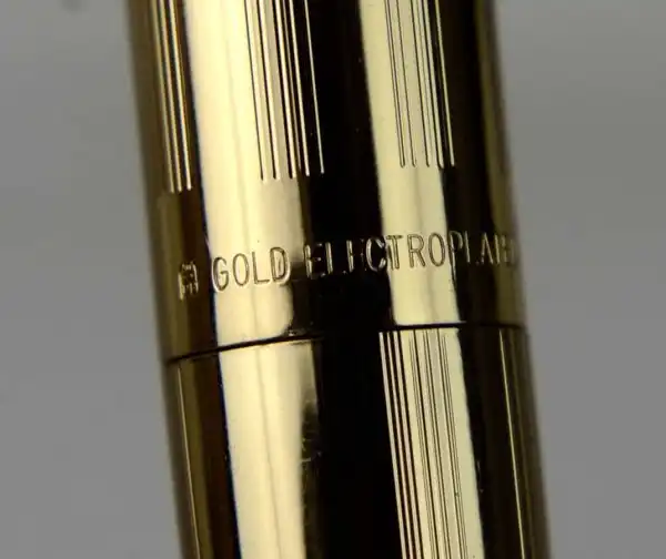 sheaffer targa fountain pen and  ballpoint pen set gold rolled body with 23K gold plated F nib - Unused - Image 9