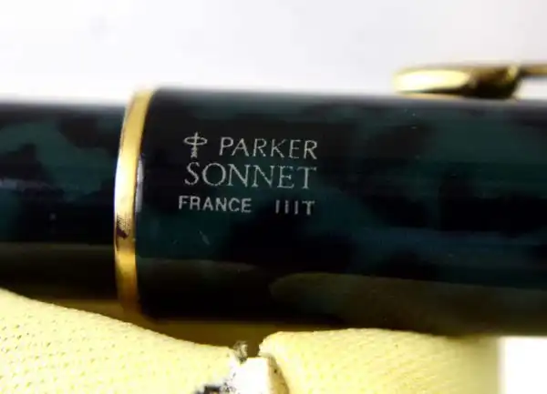 parker sonnet green marbled fountain pen with gold plated M nib - Mint - Image 4