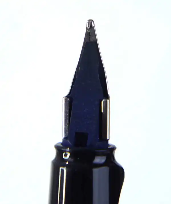 Lamy Safari black barrel fountain pen With Steel M nib -  unused - Image 6