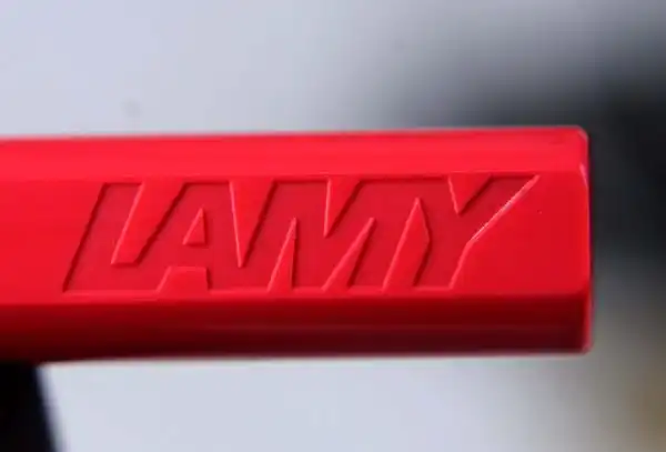 Lamy Safari pink barrel fountain pen With Steel B nib -  Unused new - Image 8