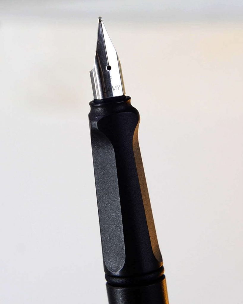 Buy Lamy Safari Charcoal Barrel Fountain Pen With Steel F Nib Online