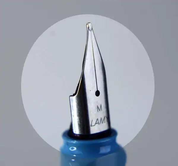 Lamy Safari skyblue barrel fountain pen With Steel M nib -  Unused - Image 4