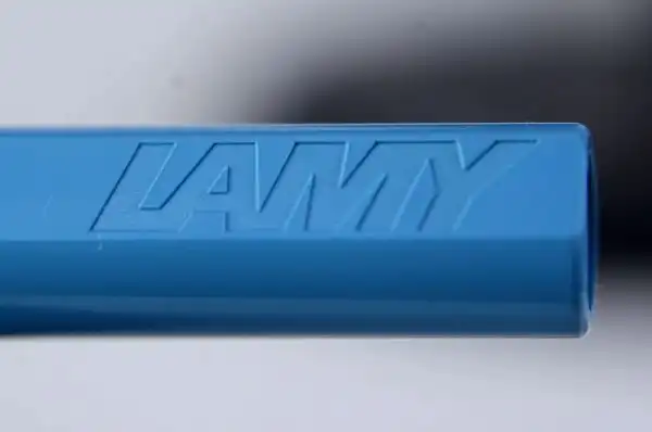 Lamy Safari skyblue barrel fountain pen With Steel M nib -  Unused - Image 5