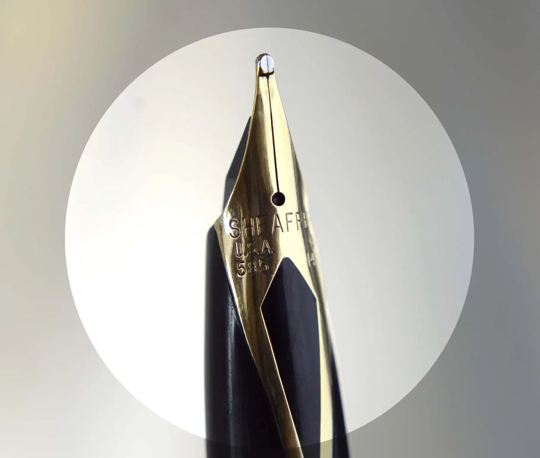 Vintage sheaffer targa 1005 fountain pen with gold plated  body and 14K gold B nib - mint - Image 9