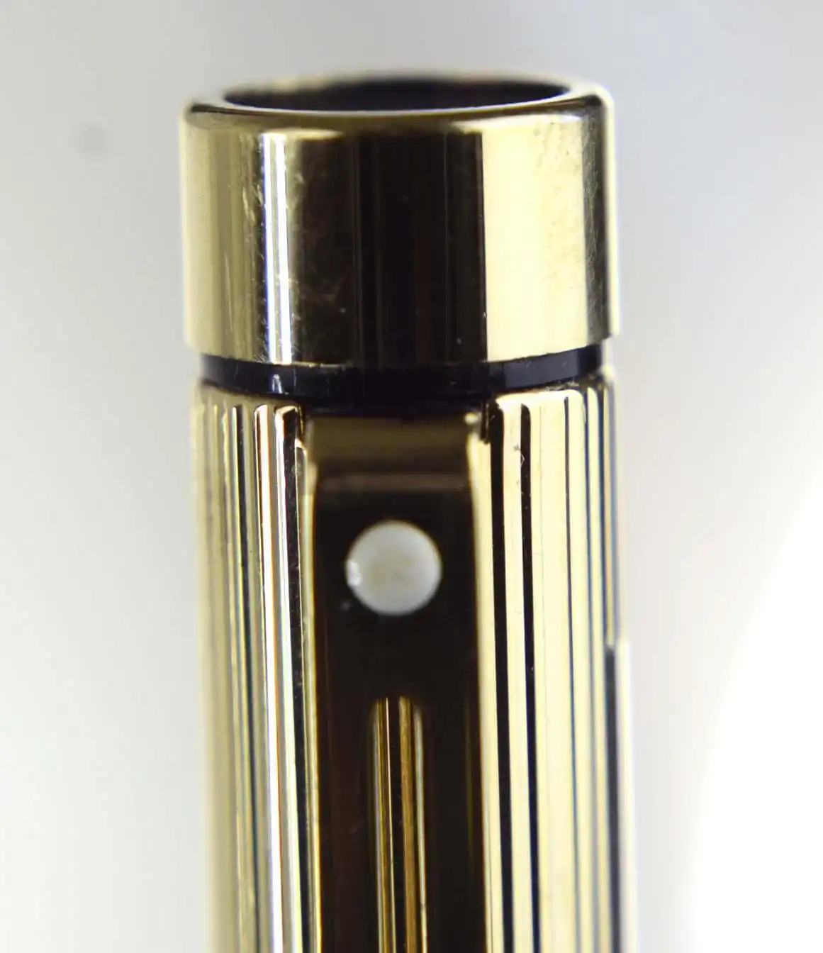 Vintage sheaffer targa 1005 fountain pen with gold plated  body and 14K gold B nib - mint - Image 6