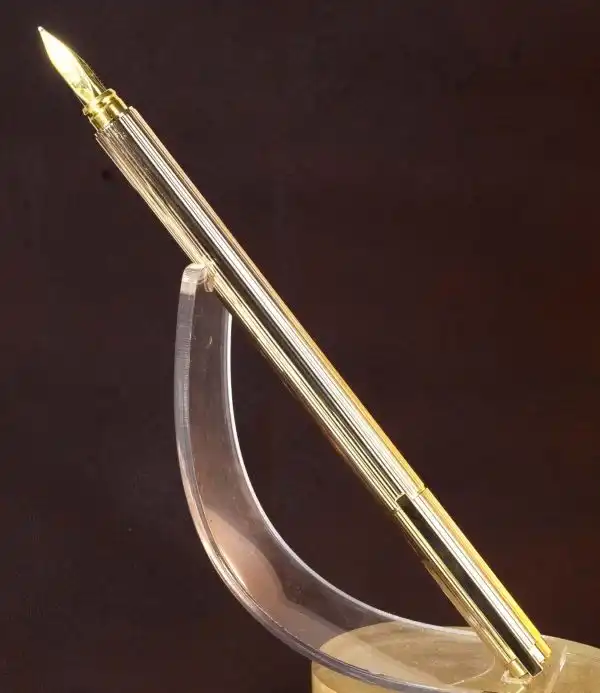 ST Dupont gatsby gold filled barrel fountain pen 17K 750 solid gold M nib - Image 6