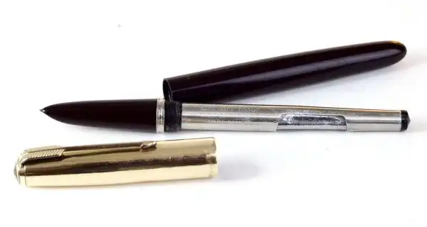 Vintage parker 51 aerometric fountain pen  with 14 Karat solid gold M nib - Image 3