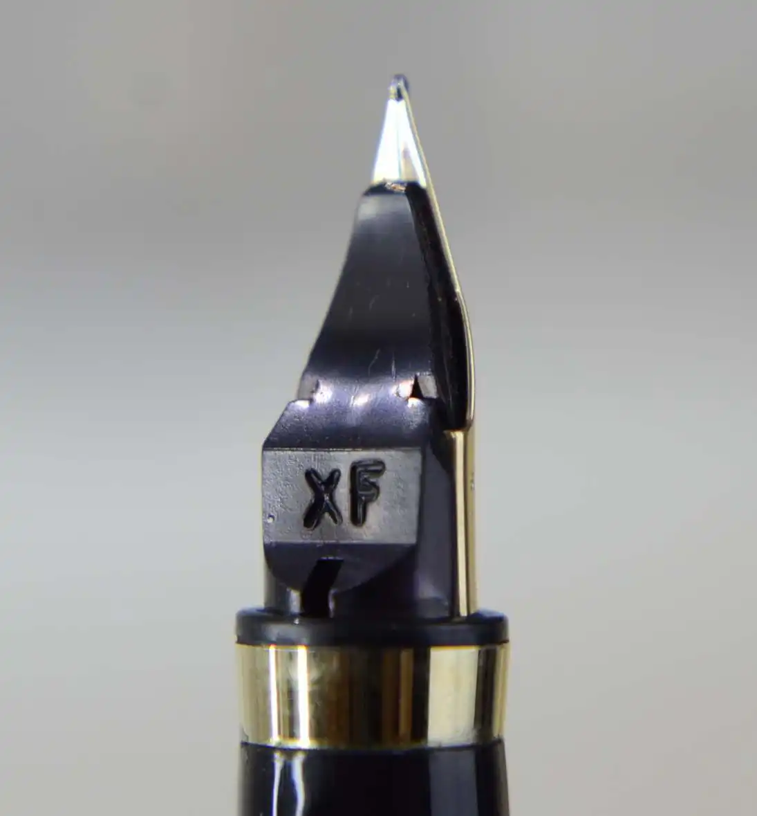 Vintage parker 75 silver plated barleycorn fountain pen 14Karat Gold XF nib - Mint - Image 4