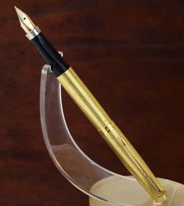 Vintage parker 75 cisele gold plated fountain pen with 14K solid gold XF nib - Image 2