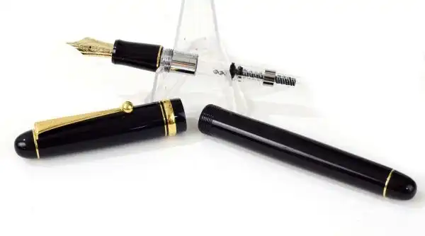 Vintage Pilot Custom 74 black barrel fountain pen -  14K 585 solid gold M nib - Image 3