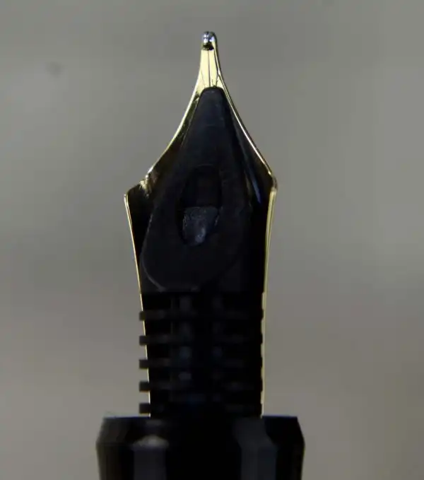 Vintage Pilot Custom 74 black barrel fountain pen -  14K 585 solid gold M nib - Image 9