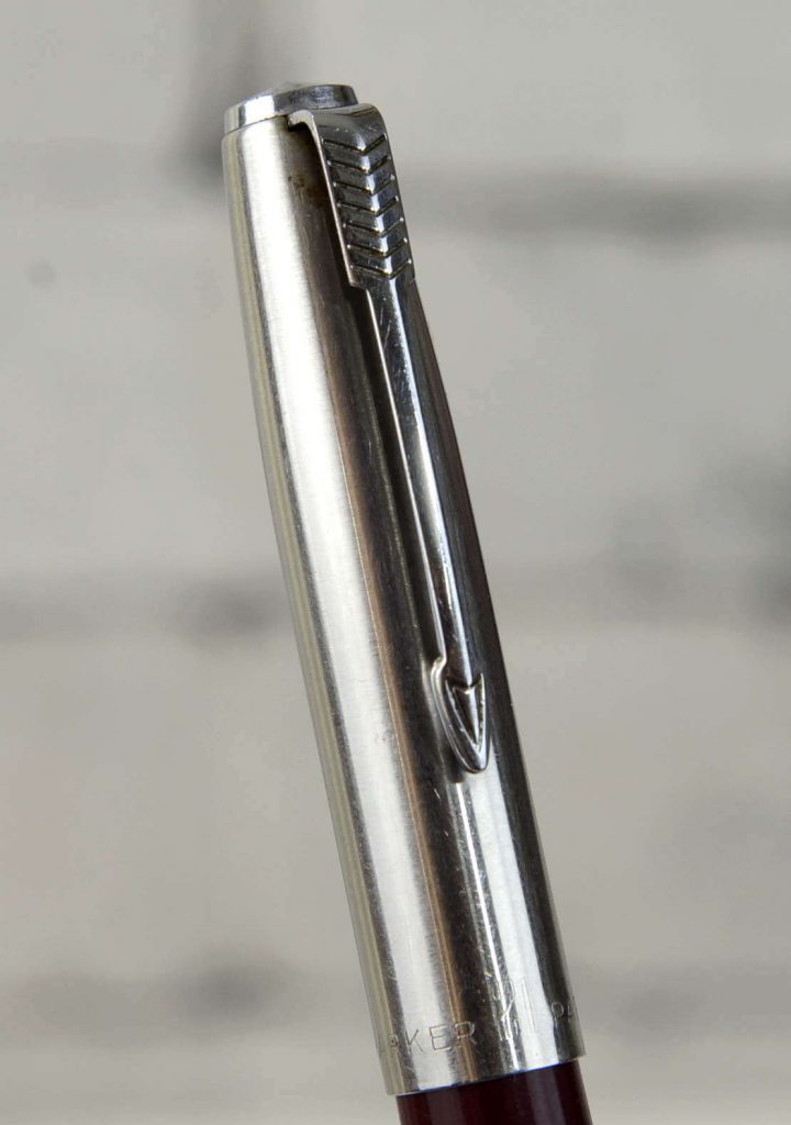 Buy vintage parker 21 burgundy barrel fountain pen with steel M nib online