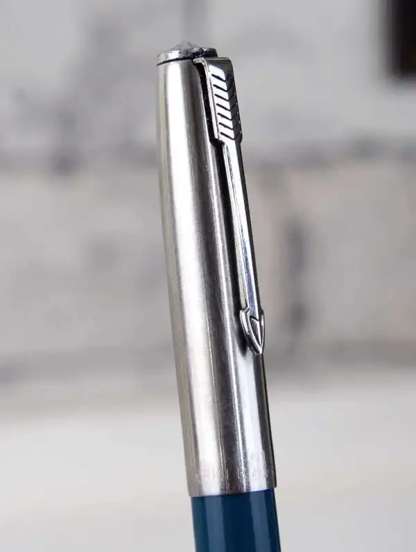 Vintage parker 21 fountain pen Blue barrel with steel Fine nib - Image 8