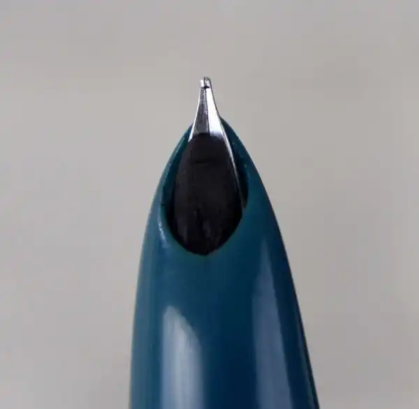 Vintage parker 21 fountain pen Blue barrel with steel Fine nib - Image 6