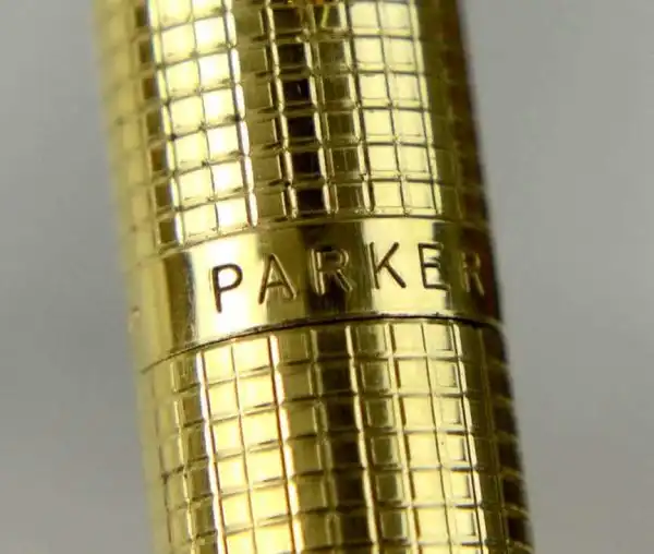 Parker 75 gold filled fountain pen and ballpoint set with 14K gold M nib - Image 9