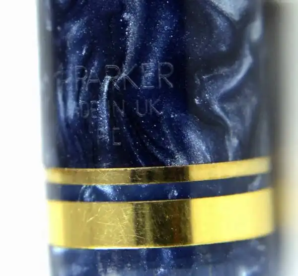 parker duofold centennial blue marbled fountain pen with 14 Karat gold M nib - Image 6