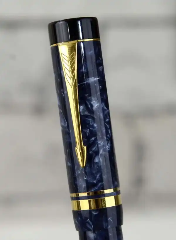 parker duofold centennial blue marbled fountain pen with 14 Karat gold M nib - Image 7